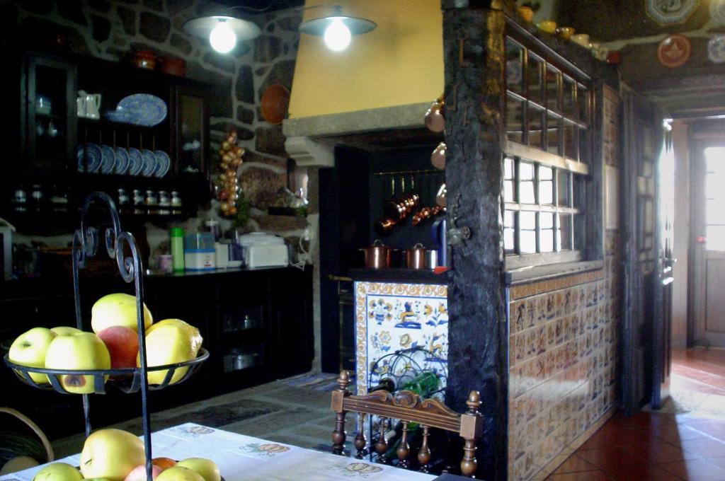 تشافيس Casa Do Meio Do Povo - Turismo De Habitacao المظهر الخارجي الصورة